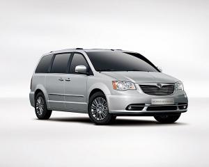 Lancia Grand Voyager 2012 года